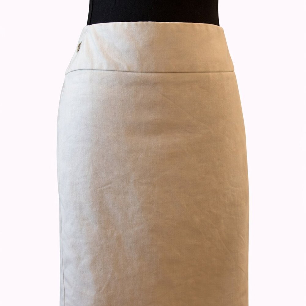 Liz Claiborne Tan Pencil Skirt Size 14 – Washed, Not Worn